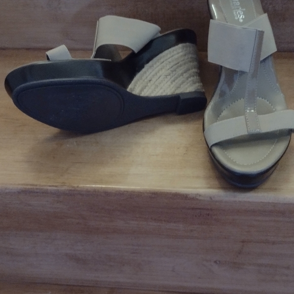 NEW vacation ready Sandals by Charles David - Picture 2 of 5